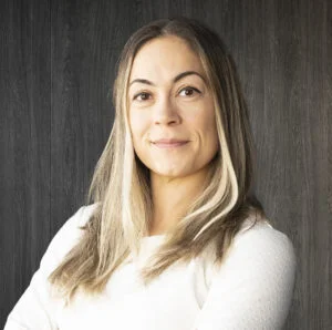 How to create a LinkedIn profile: 5 things you should have on it 2 rita_zinger_digital_marketer
